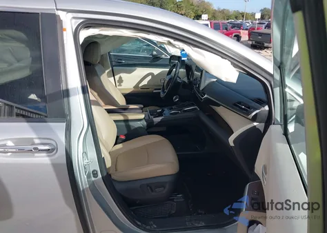 2021 Toyota Sienna Xle z USA, uszkodzony, nr VIN 5TDYRKEC4MS031973